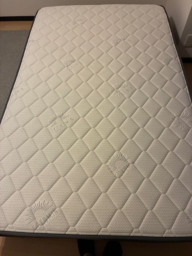 美品　LOWYA ベッドフレーム　マットレス付き　東京都大田区内直接引き取り