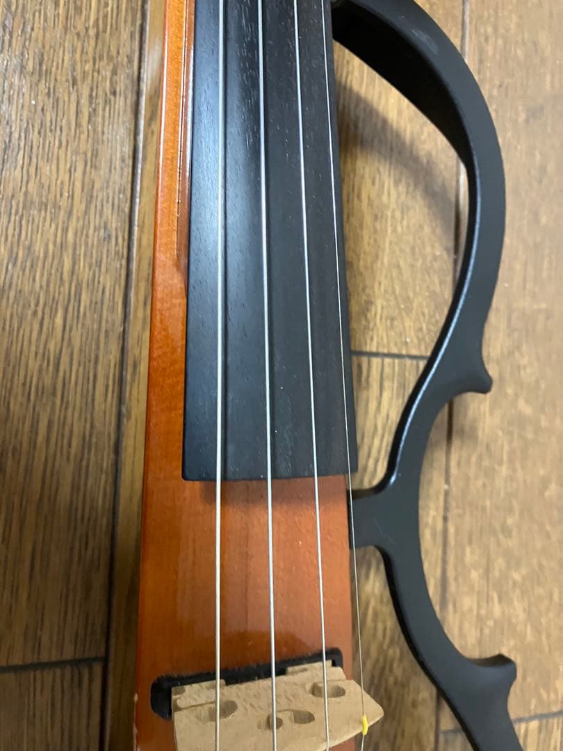 ヤマハサイレントバイオリンSV100 弓、ケース付