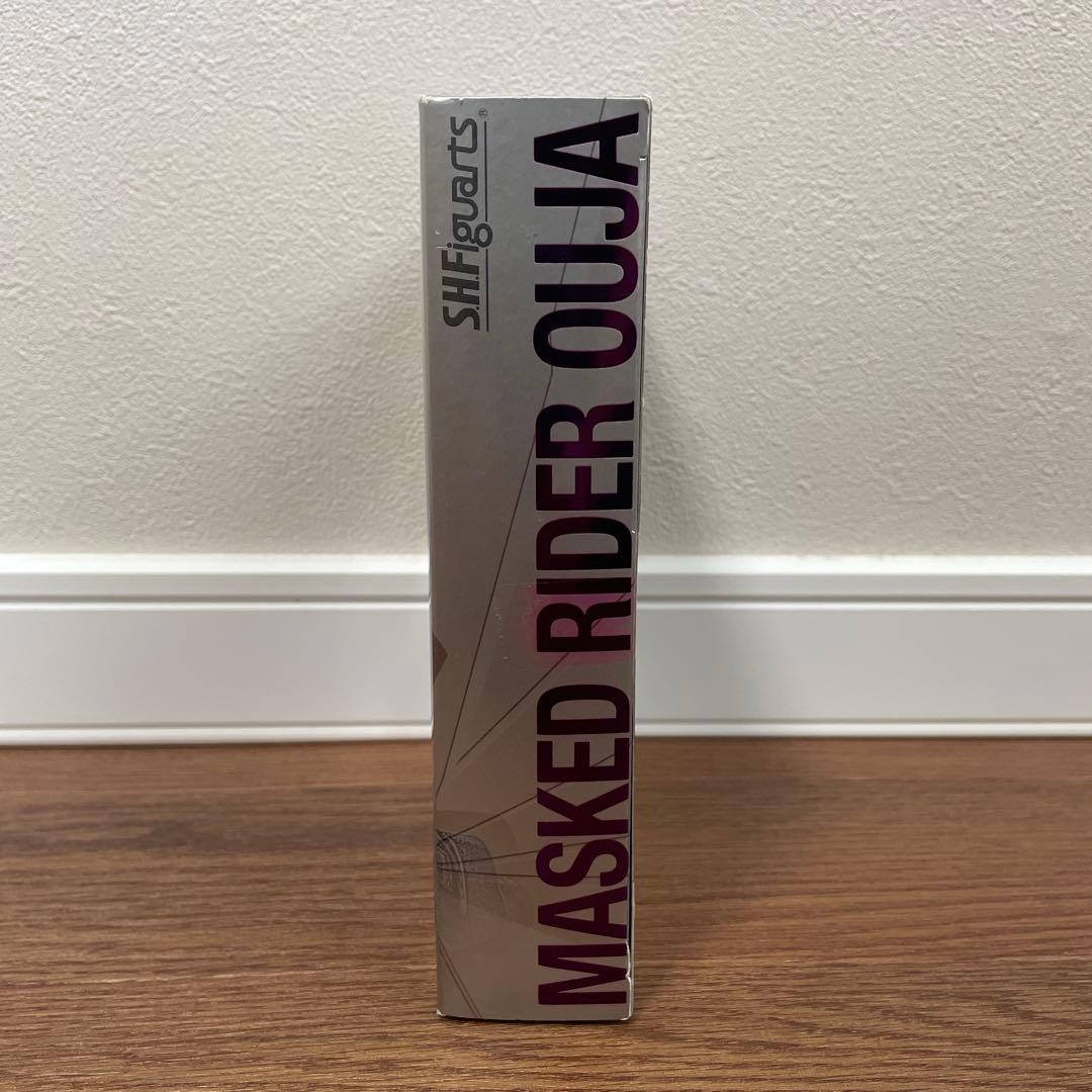 新品未開封　S.H.Figuarts 仮面ライダー王蛇　フィギュア　龍騎