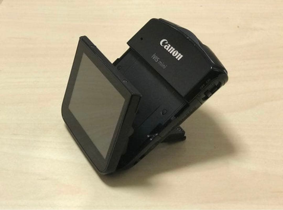 p*n様 Canon iVIS mini HDビデオカメラ