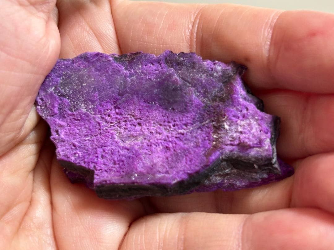 杉石 スギライト Sugilite 南アN'chwaning Ⅲ鉱山産 鉱物標本