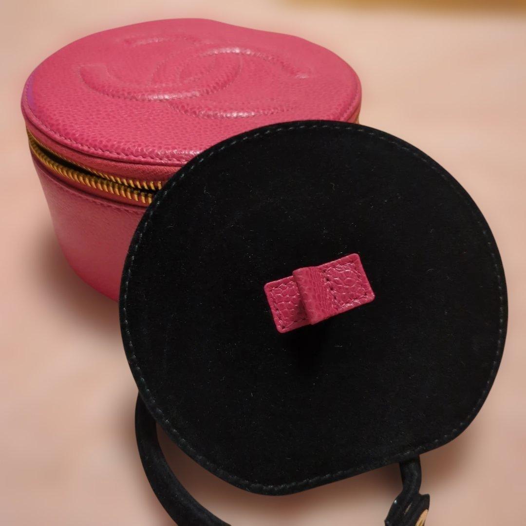 シャネル　キャビアスキンジュエリーポーチ！！