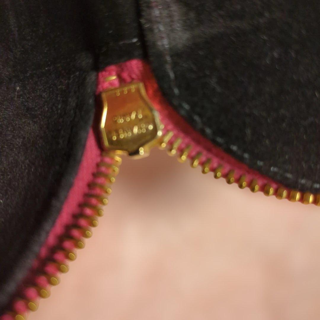 シャネル　キャビアスキンジュエリーポーチ！！