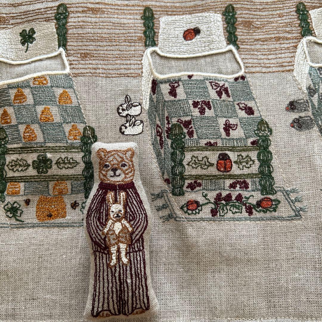 コーラル&タスク Coral&Tusk ３匹のクマのクッションカバー　新作