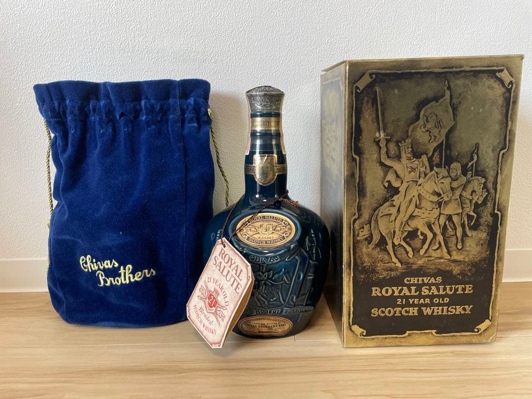 CHIVAS ROYAL SALUTE 21年 青陶器ボトル - WWW.DDETARIJA.COM