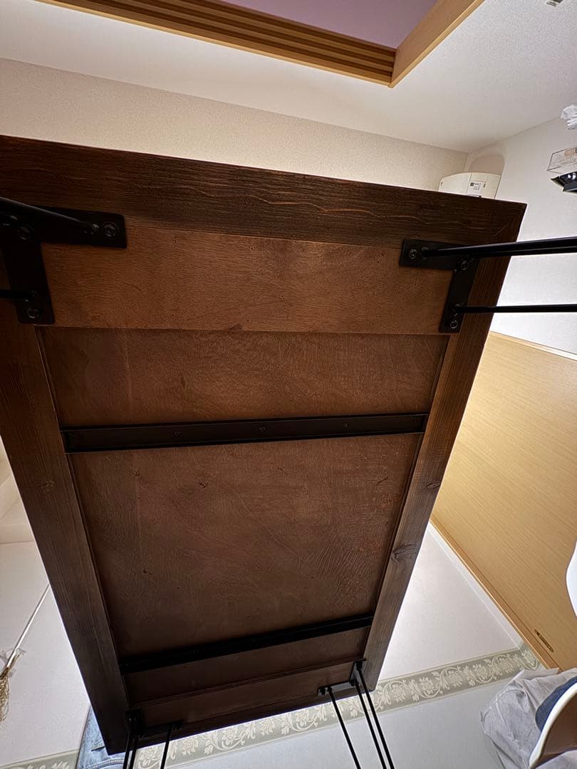 ヘリンボーンデザイン ダイニングテーブル