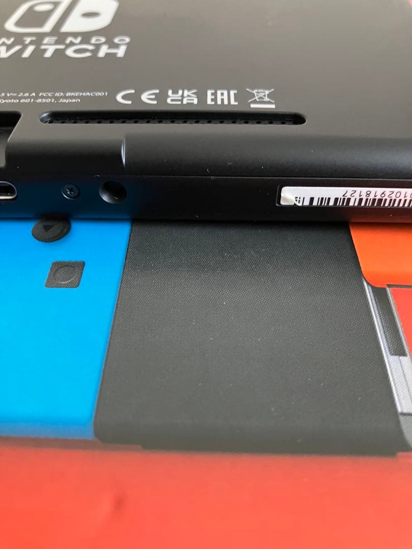 Nintendo Switch 本体 ※Joy-Con無し