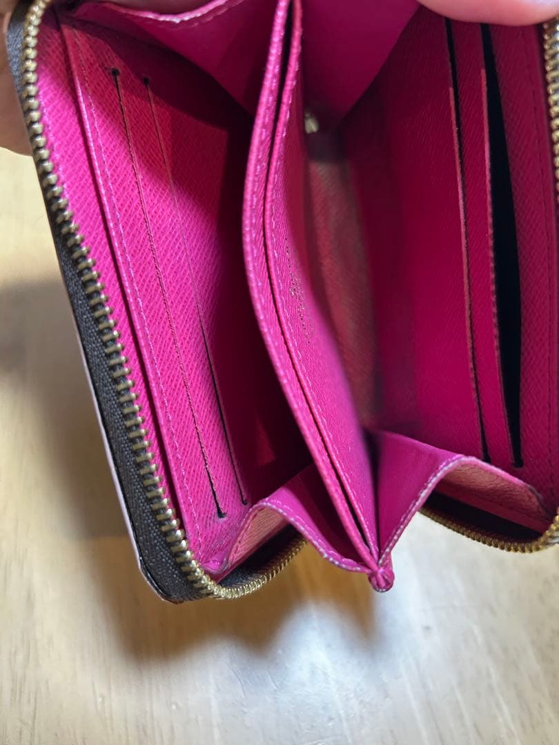 ルイヴィトン　モノグラム　ジッピーパース　難あり