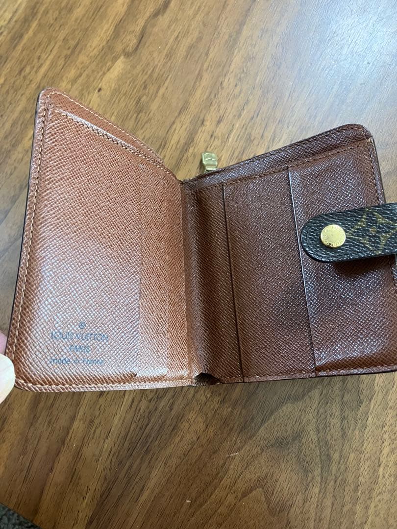 ルイヴィトン モノグラム コンパクトジップ 二つ折財布