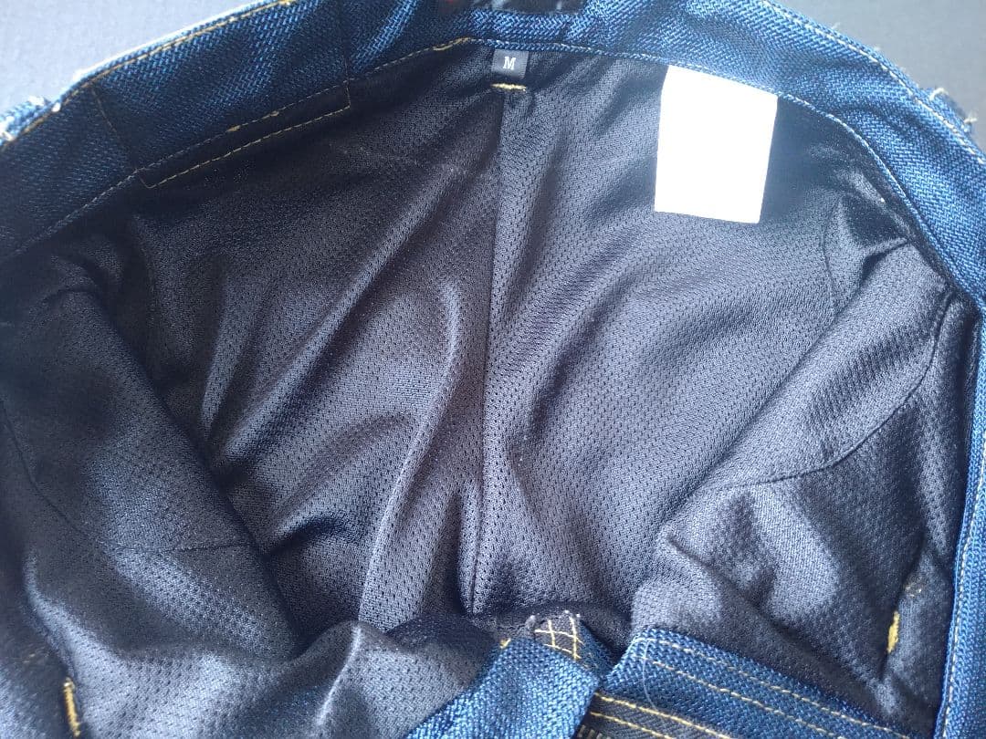 国際コイン・デザイン・コンペティション2007 『愛の物語』（純銀製