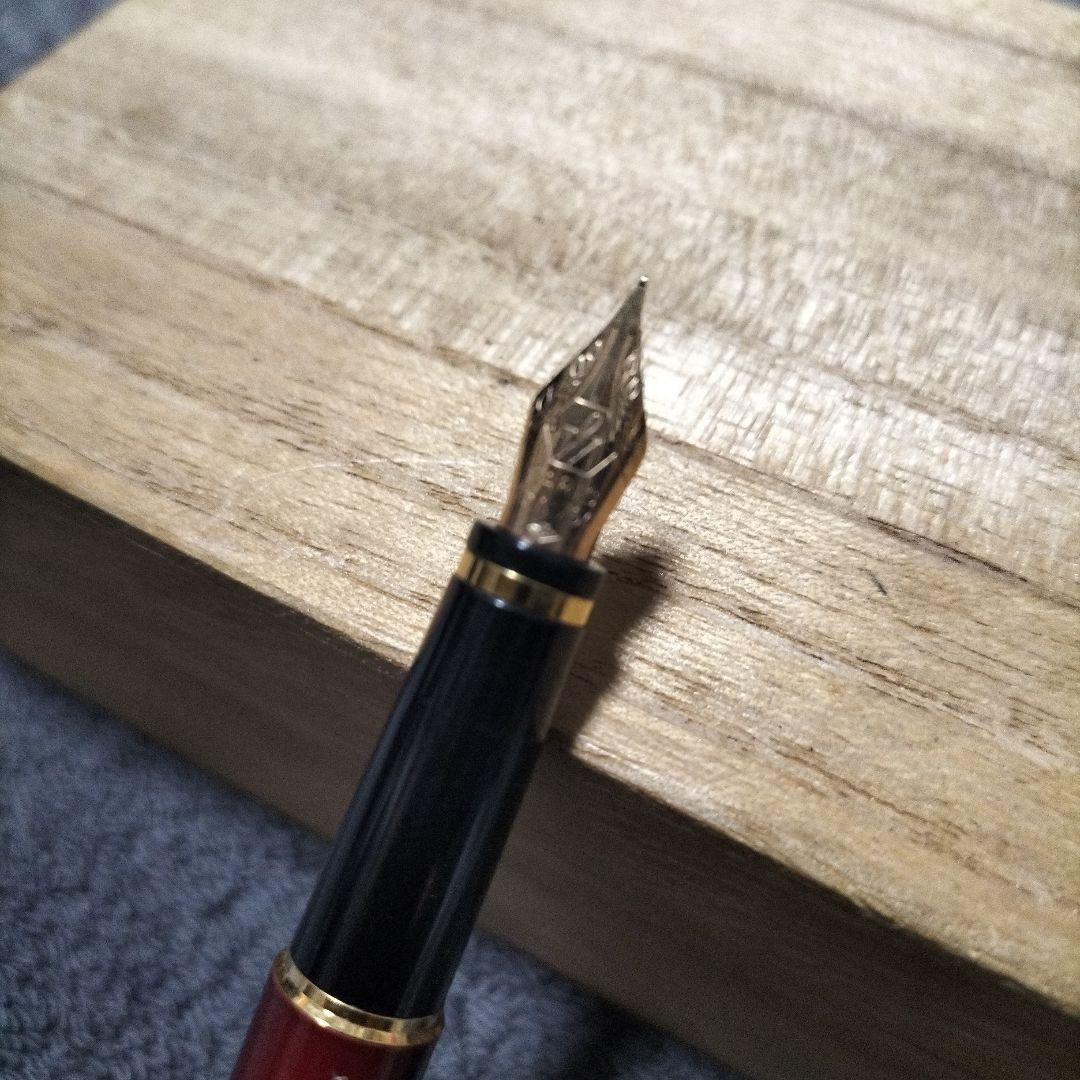 18K WATERMAN 赤い樹脂製万年筆 金色装飾