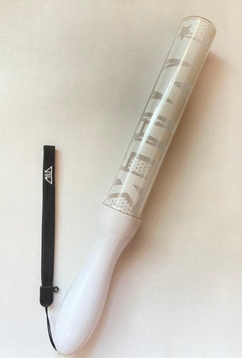 M!LK 2018 カラーチェンジペンライト