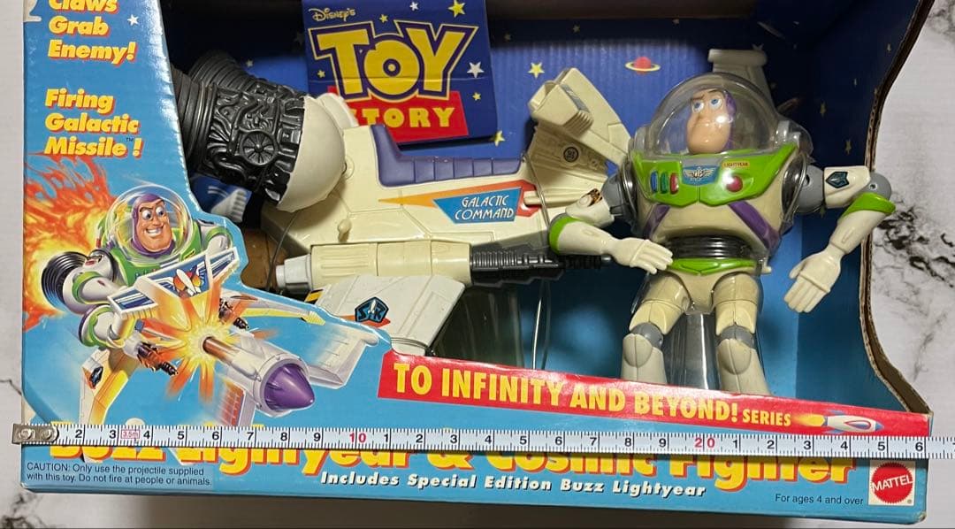 トイストーリー バズライトイヤー バズ フィギュアディズニー　disney