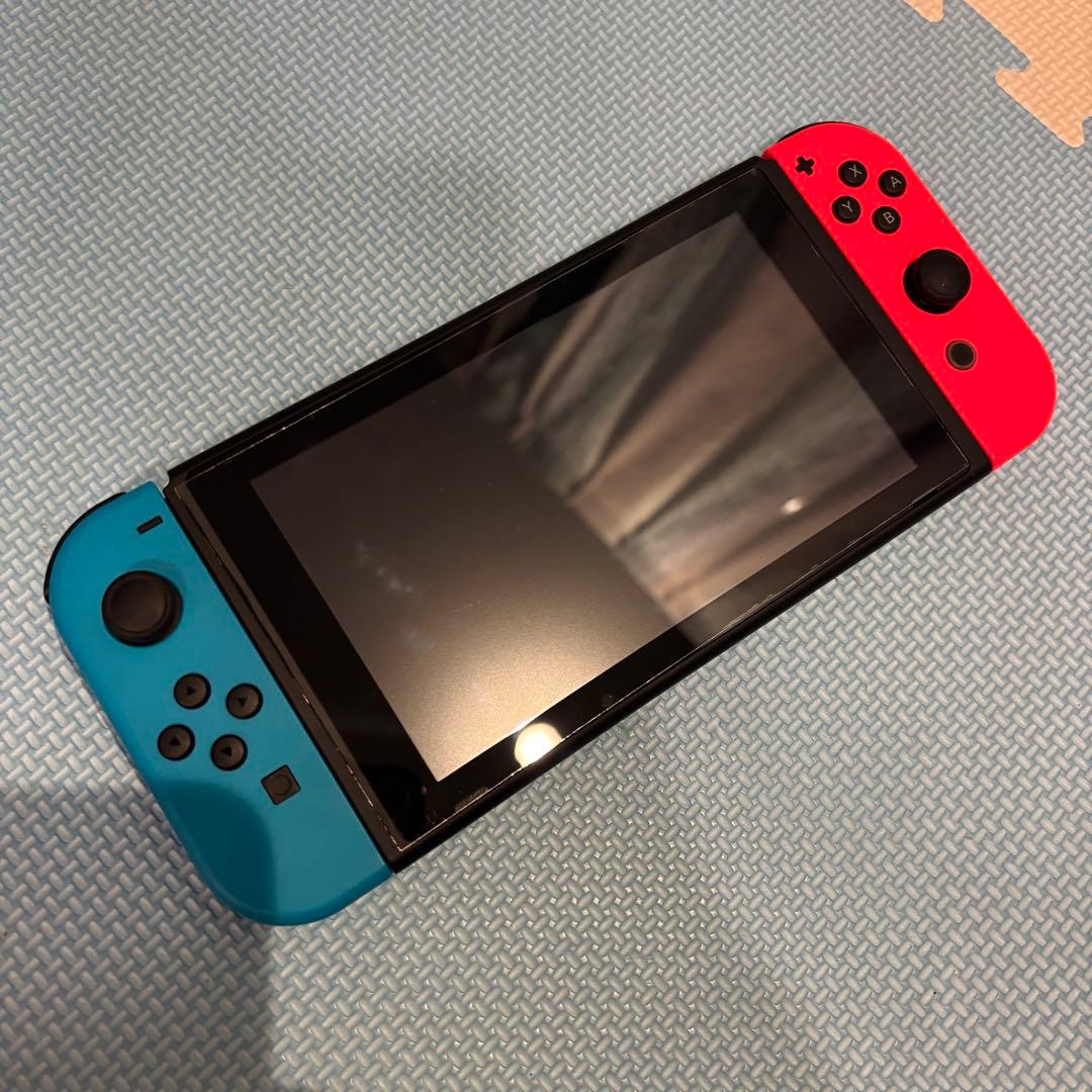 Y*N様 【24年12月購入】Nintendo Switch 本体、Joy-Co