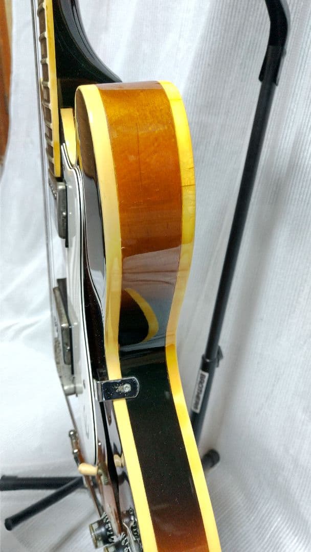 エピフォン リビエラ サンバースト ベージュラベル(1982年マツモク製)