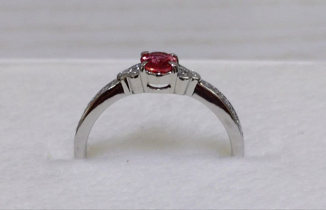 パパラチアサファイア　非加熱　リング　プラチナ　１１号　オーバル