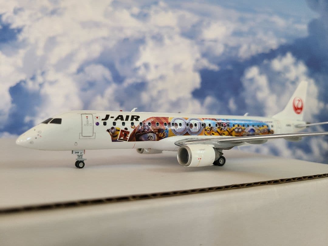 JAL(J-air) エンブラエル190 ミニオンジェット JA248J ミニオン