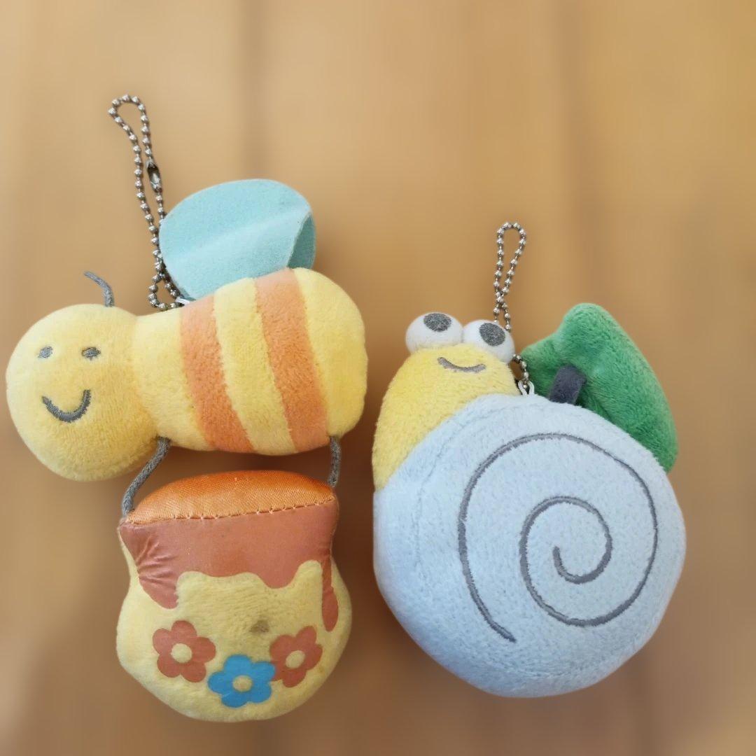 鈴鹿サーキット でんでんむしとぶんぶんばちのキーホルダー - メルカリ