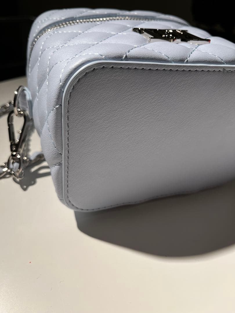 ダーリッチ Darichキルティングスクエアミニバック BLU ブルー シルバー