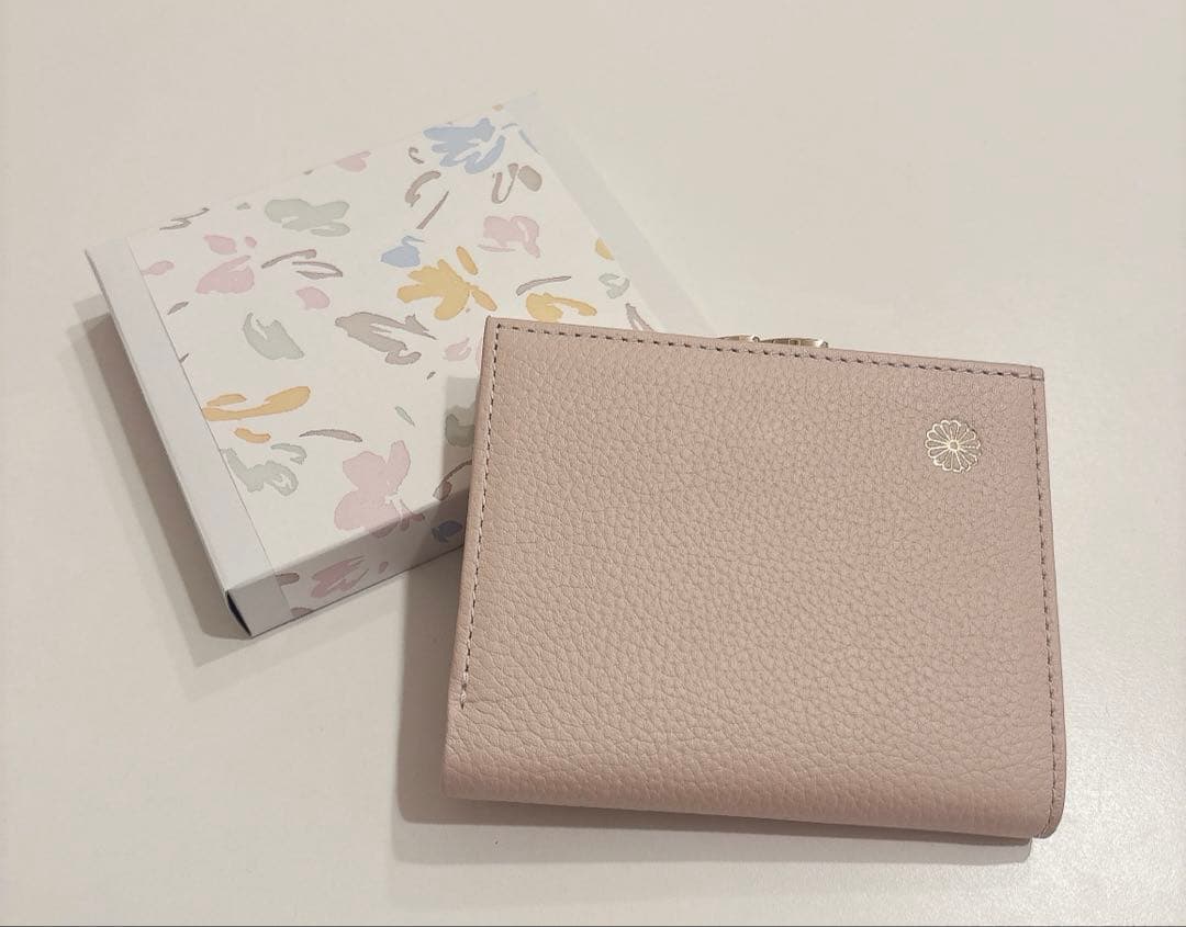 皇居限定 がま口 財布 本革 ペールピンク 皇居 新色 ピンクベージュ 二