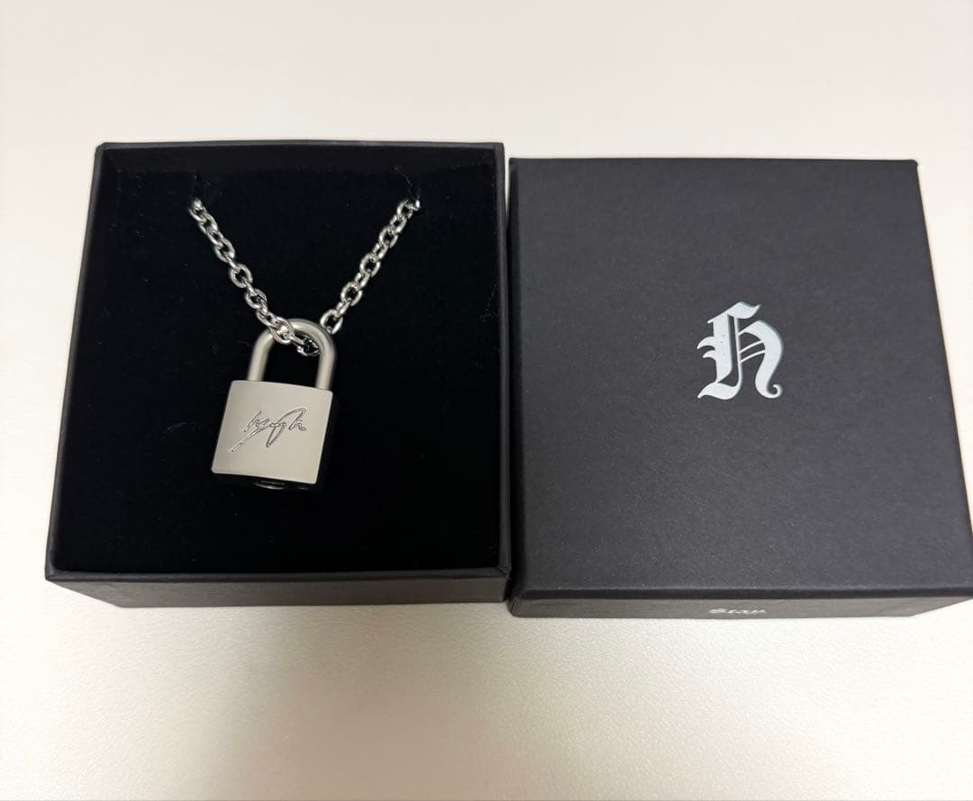 ヒョンジン メンプロ 南京錠ネックレス - メルカリ