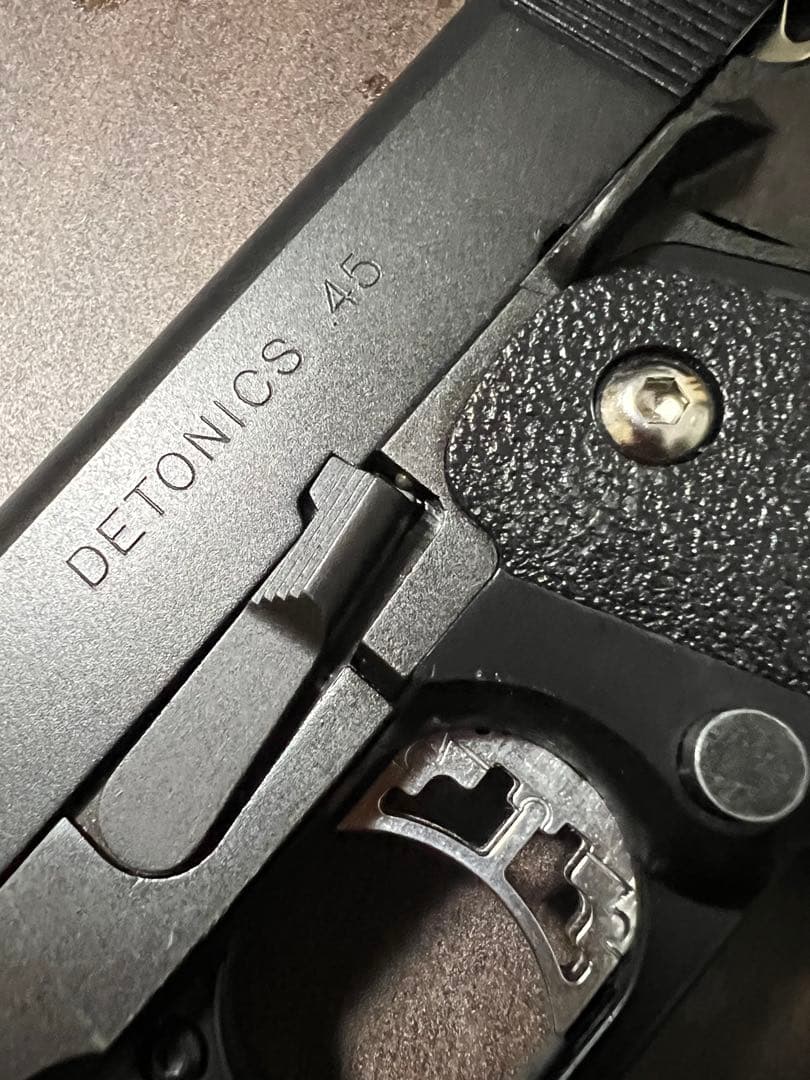 東京マルイ　キャパニクス　ハイキャパ　デトニクス