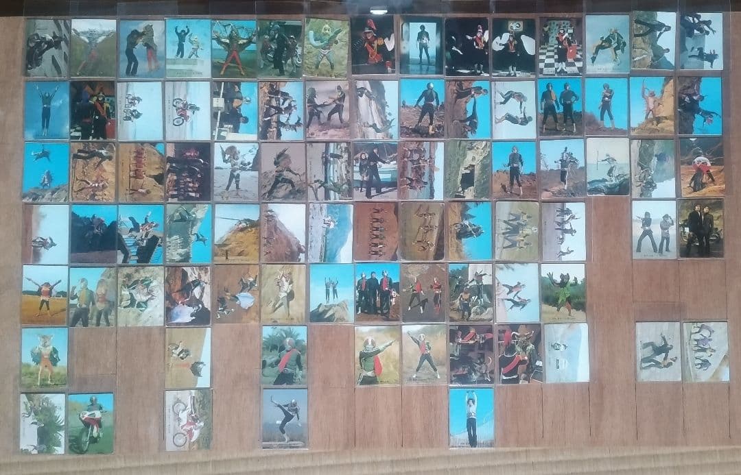 昭和 カルビー仮面ライダーカード522枚、ダブリ無しアルバム10冊セット