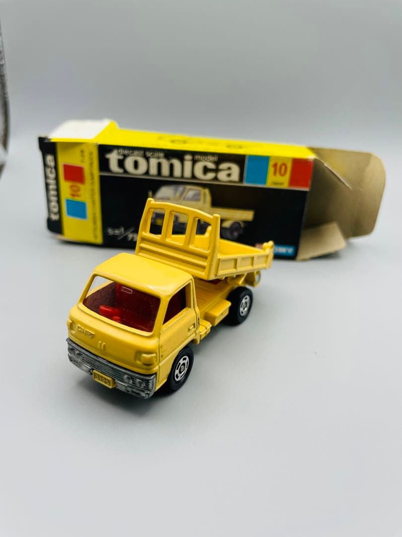 トミカ　黒箱　10 三菱キャンター　ダンプトラック
