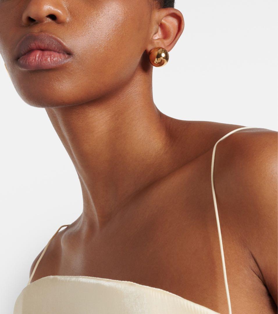 美品Jacquemus ジャックムス アシメントリーピアス goldの通販はau PAY