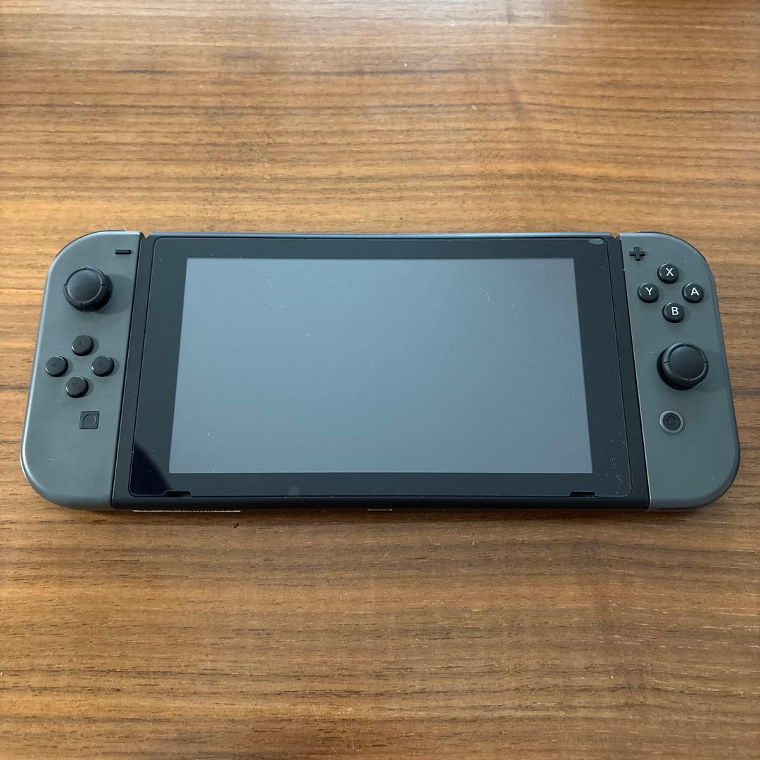 NINTENDO SWITCH 本体 付属品全部あり 持ち運びケース付き