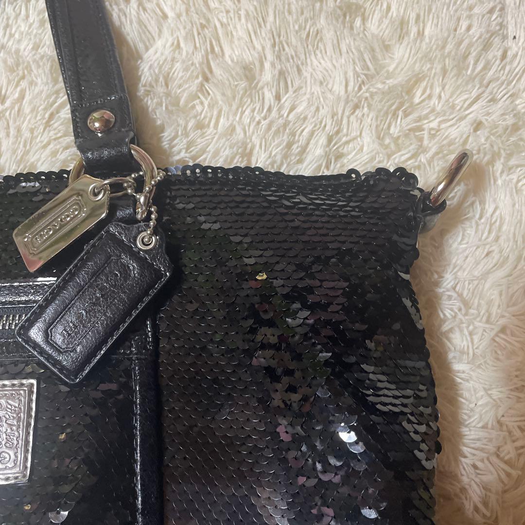 コーチスパンコールバッグ　ブラック