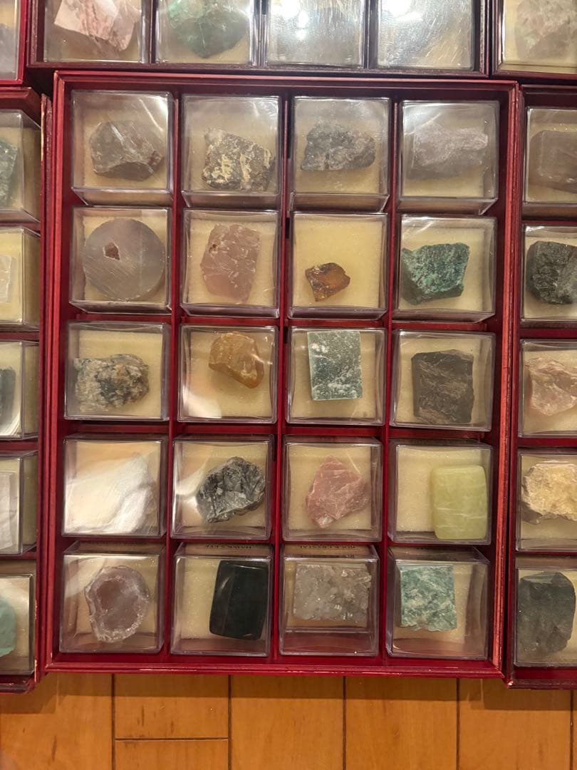 デアゴスティーニ 地球の鉱物コレクション全120巻 特製コレクション