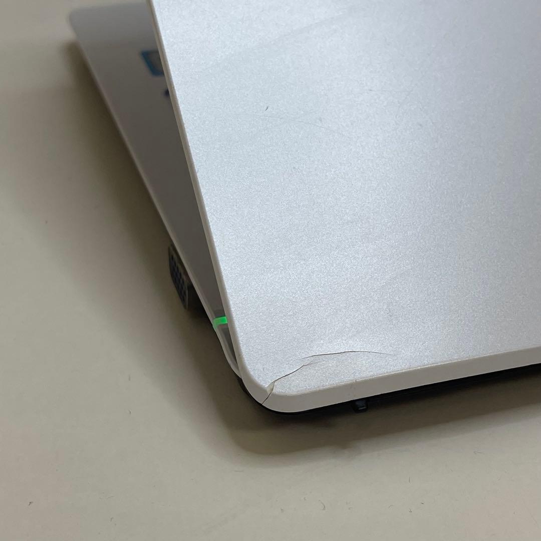 841 Vaio VJS111 i5-6200U 4GB Office2021