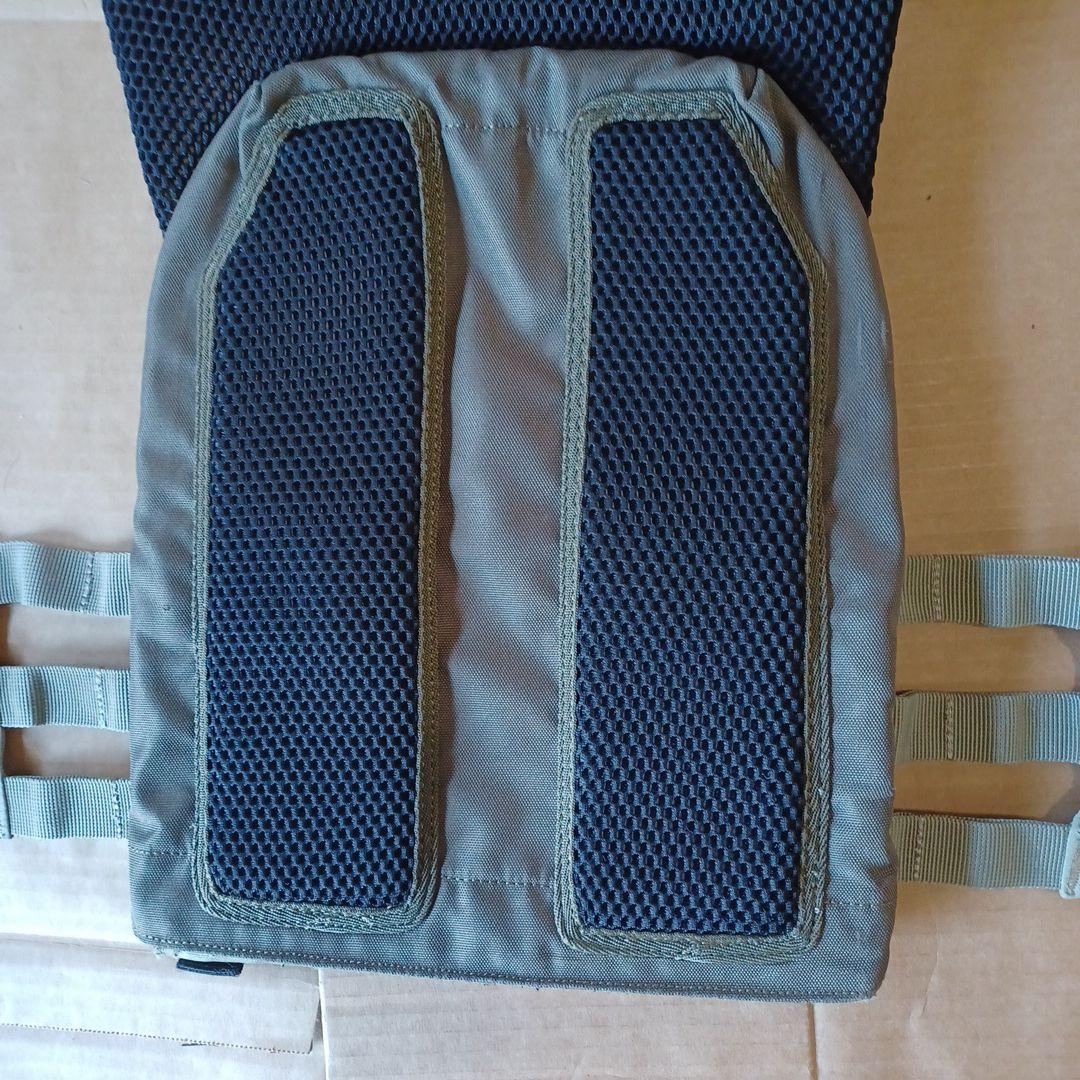 ✨送料無料　米軍　5.11ベスト