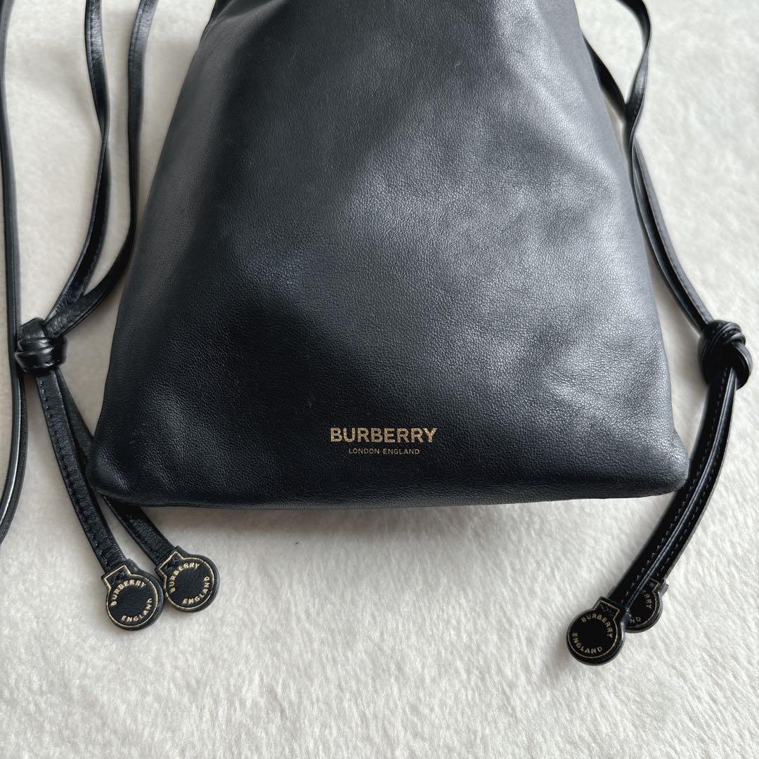 【美品】バーバリー　レザー　ショルダーバッグ　スマホ　サコッシュ　ロゴ
