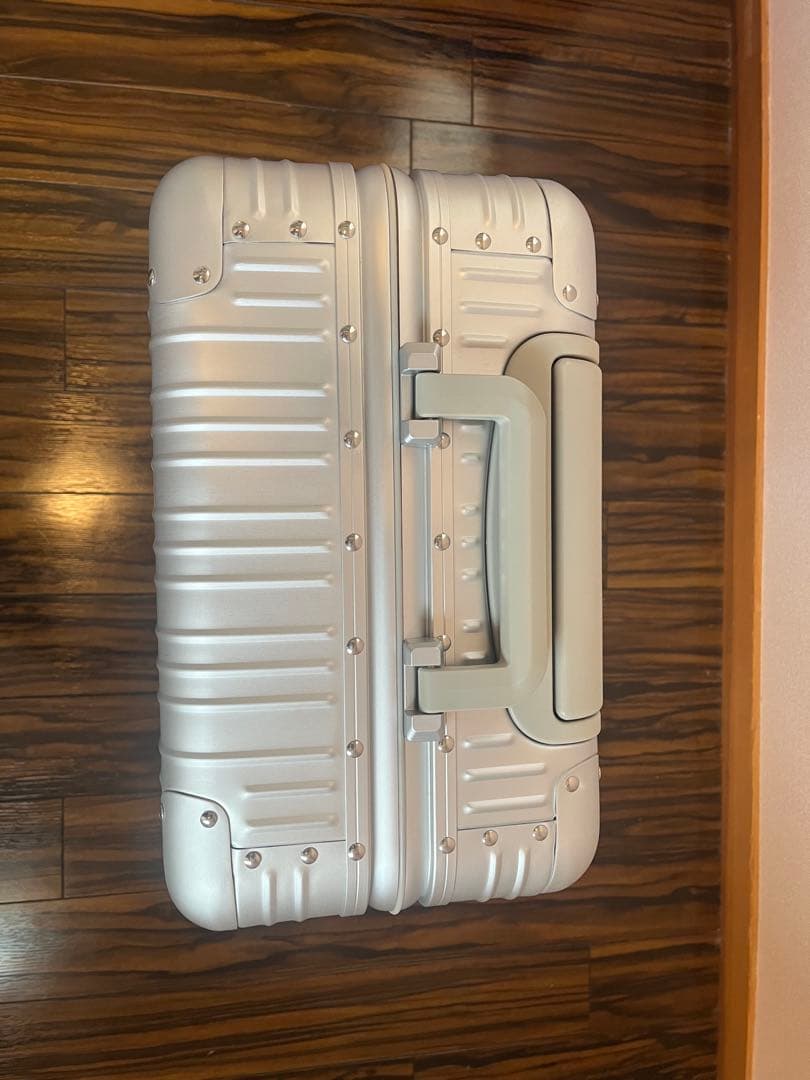 週末限定値下げ¥45000→¥40000ベンツキャリーケース32L