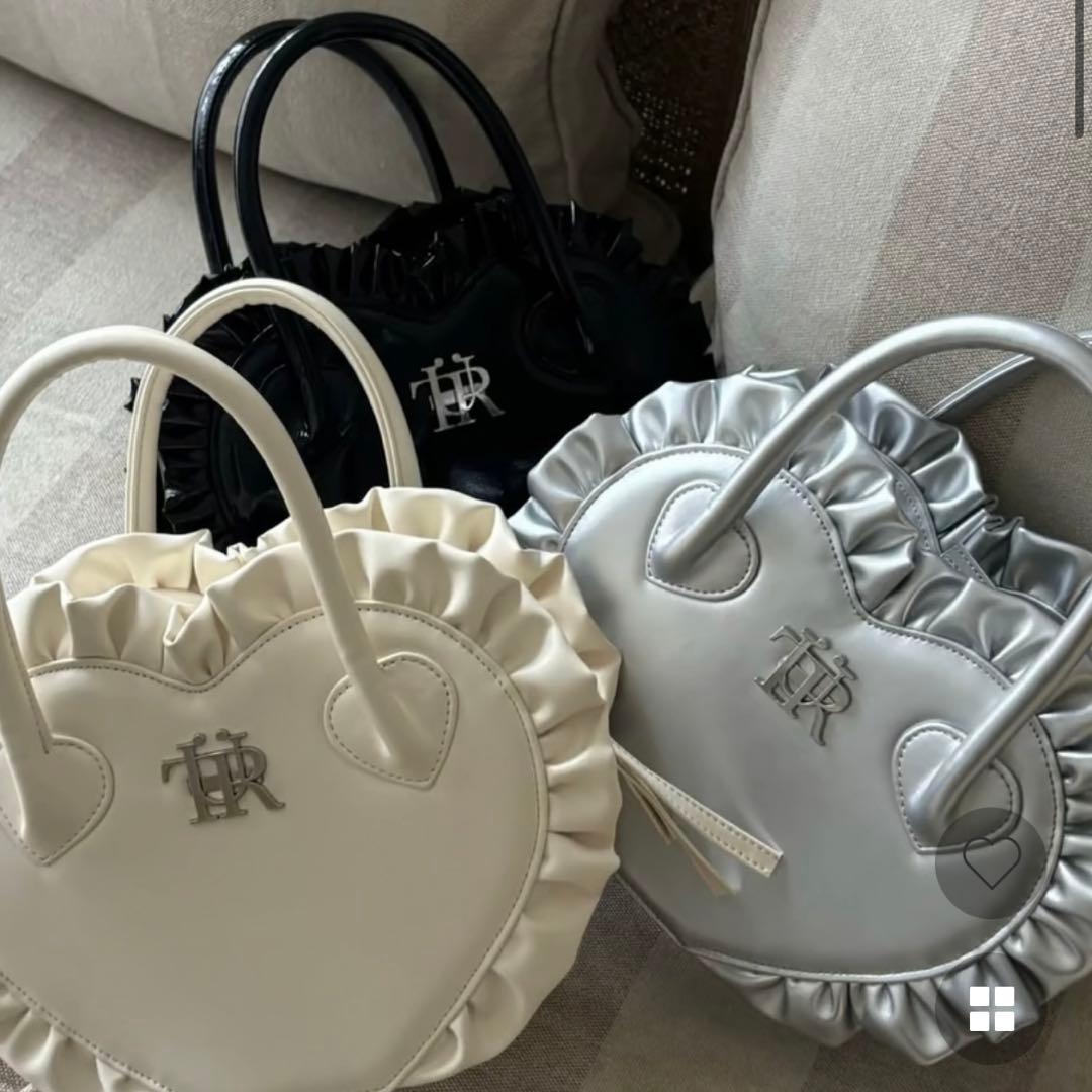 Treat ürself original leather heart bag - メルカリ