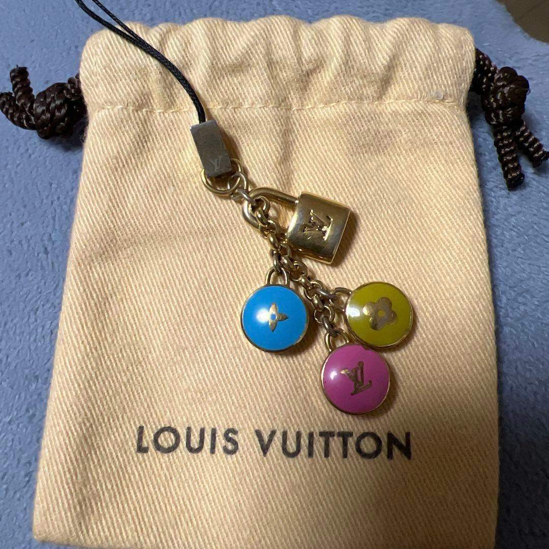 LOUIS VUITTON】ビジュー テレフォンヌ パスティーユ（ゴールド）