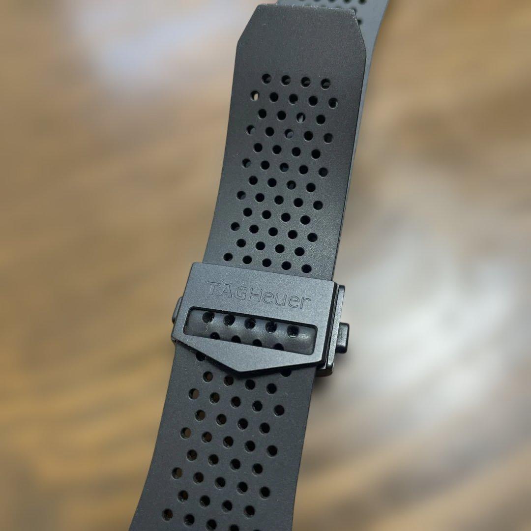 Tag Heuer connected E4ブラック ラバーベルト