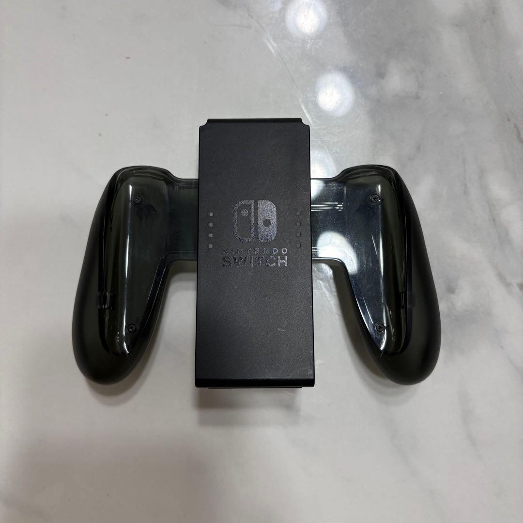 Nintendo Switch 本体 ジョイコン4個付き　充電器