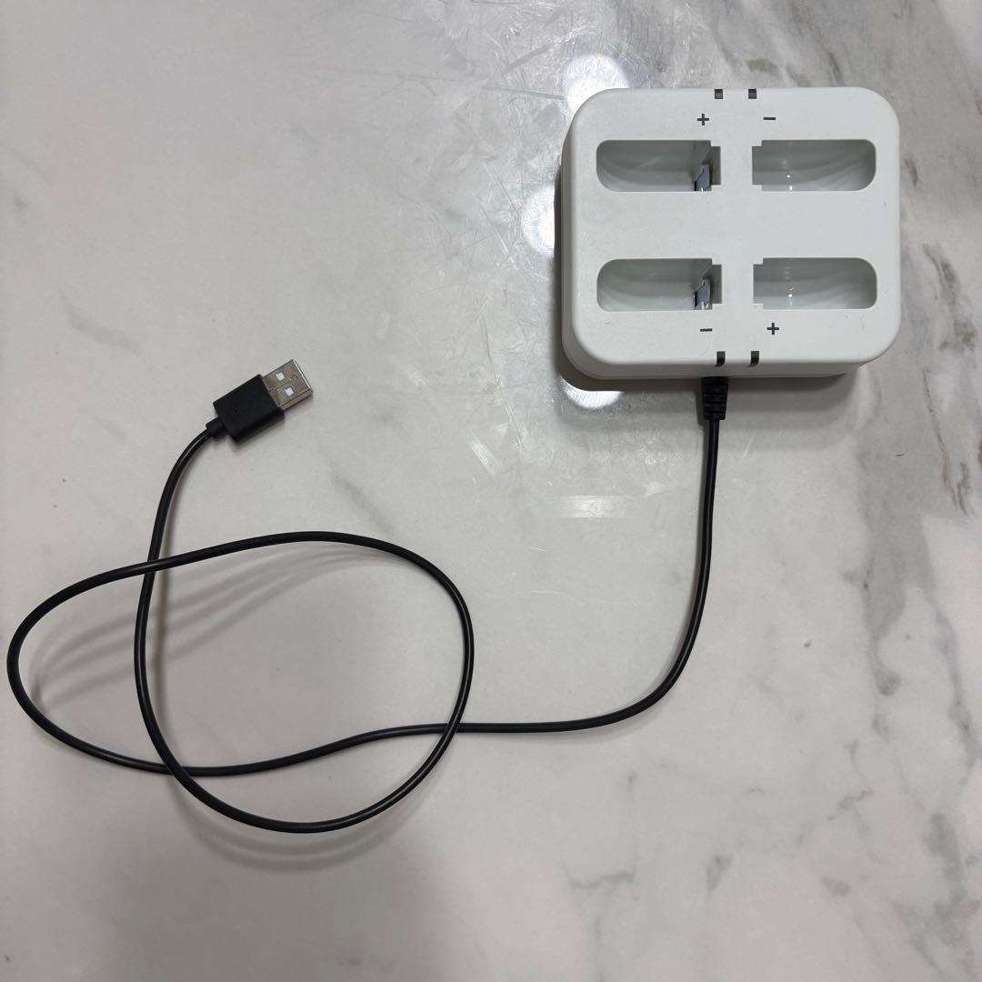 Nintendo Switch 本体 ジョイコン4個付き　充電器