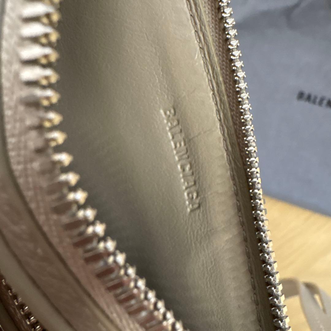 ク*エ様 BALENCIAGA ベージュ カードケース 小銭入れ 専用袋付き