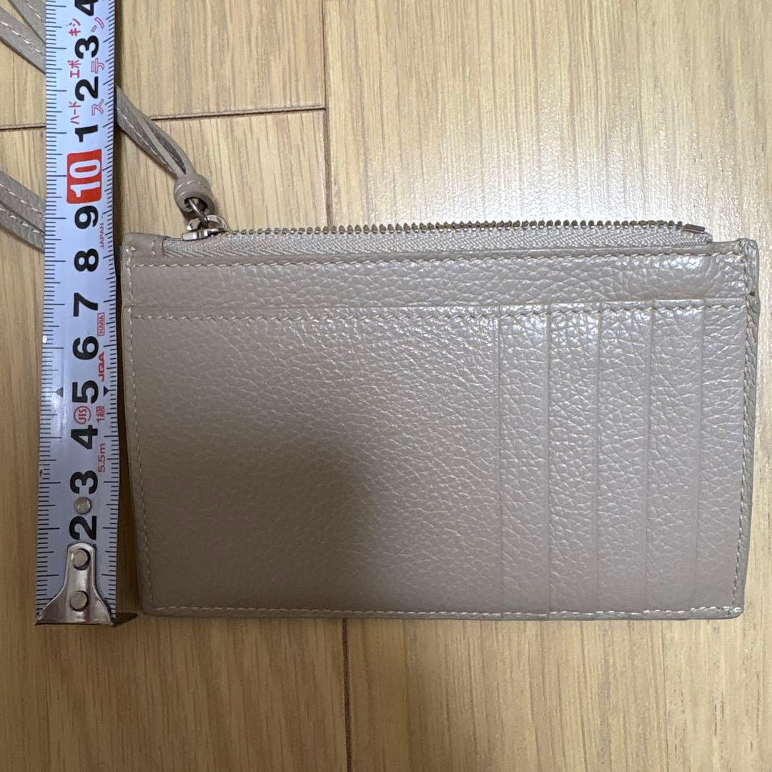ク*エ様 BALENCIAGA ベージュ カードケース 小銭入れ 専用袋付き