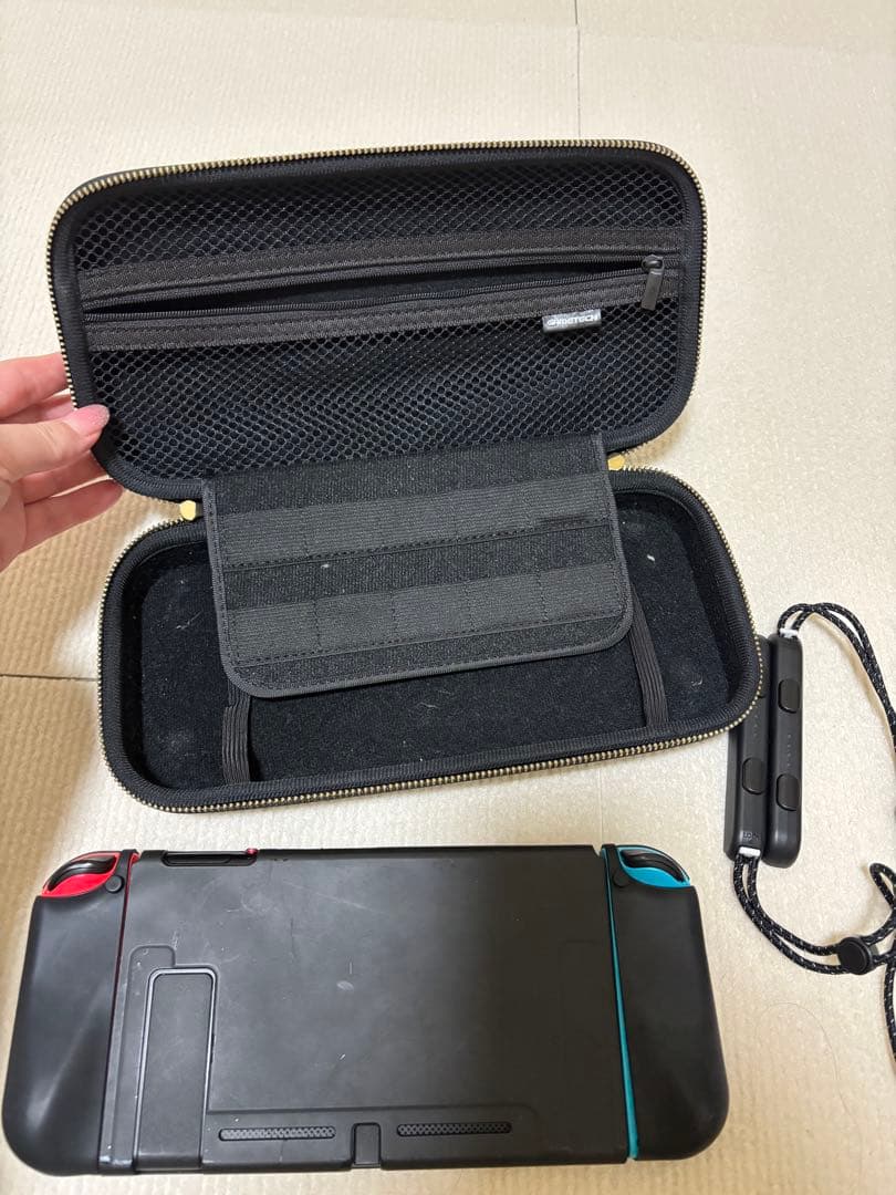Nintendo Switch 本体 キャリングケースやSDカード256GB付き