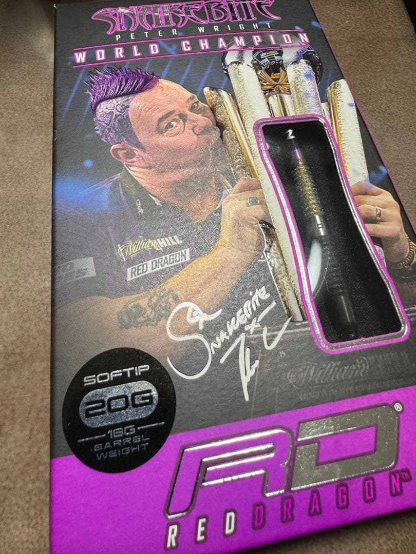 レッドドラゴン ピーター・ライト ワールドチャンピオン ダイアモンドエディション