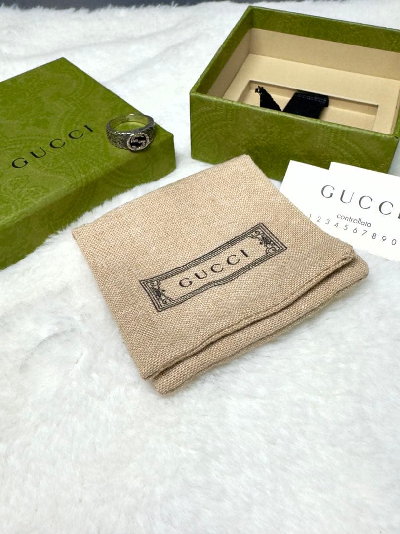GUCCI シルバーリング エングレーブデザイン