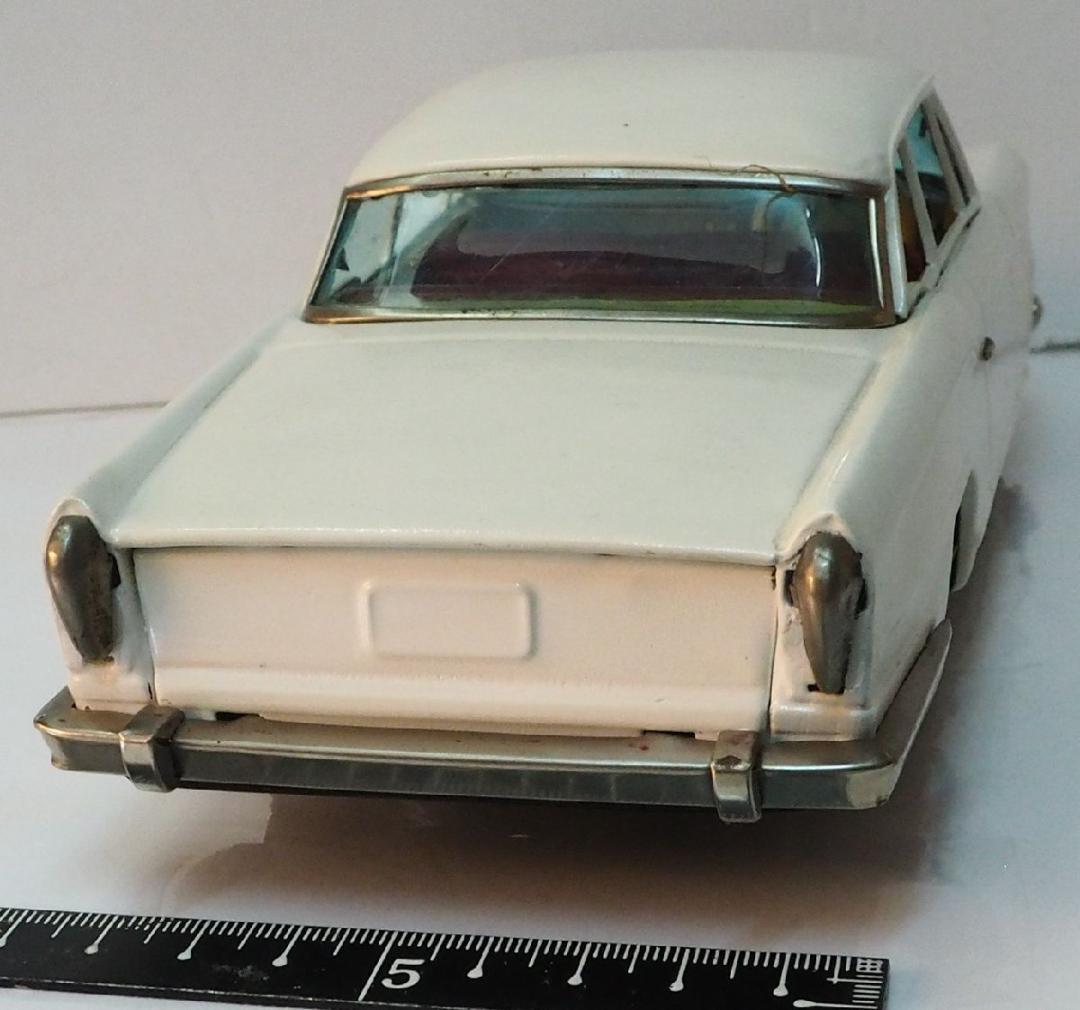 旭玩具【プリンス スカイライン スポーツ白リペイント】当時物ブリキ製ミニカー
