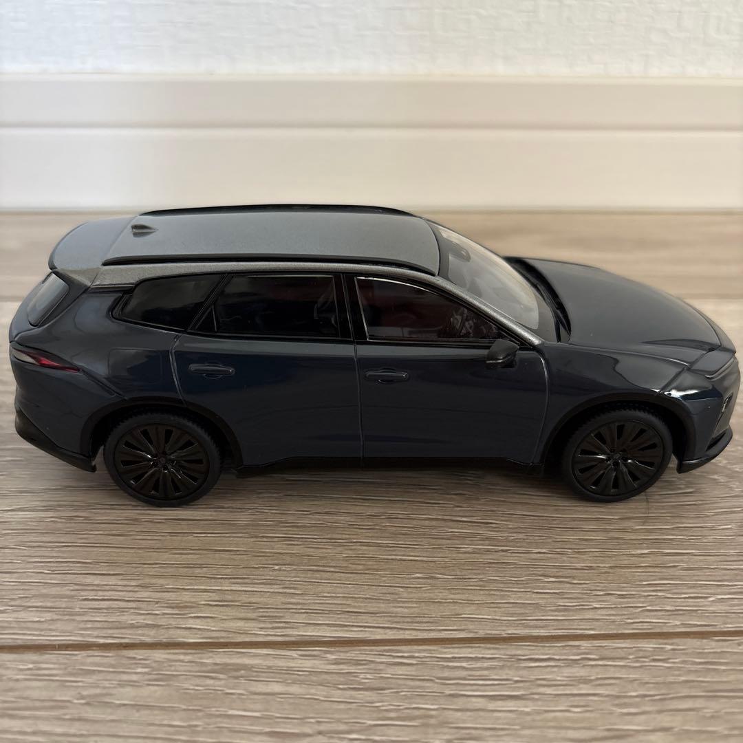 クラウンエステート プレシャスメタル マッシブグレー カラーサンプル