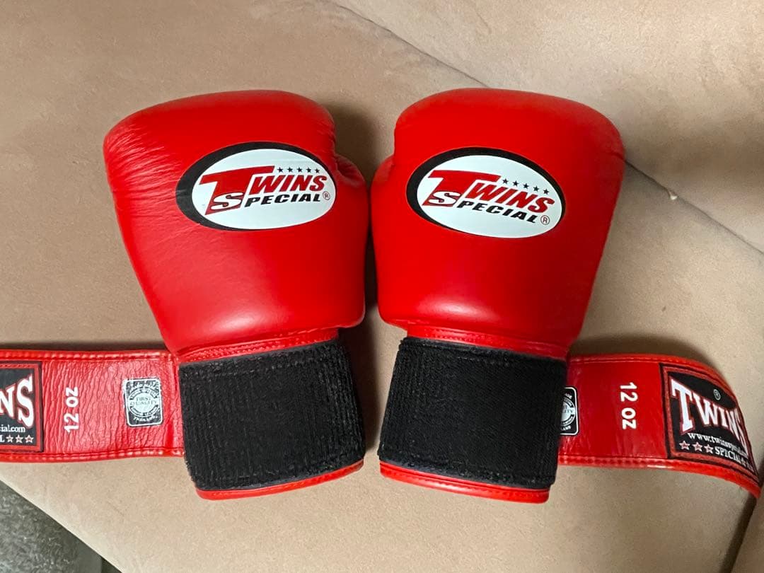 TWINS SPECIAL ボクシンググローブ 12oz レッド TWINS SPECIAL