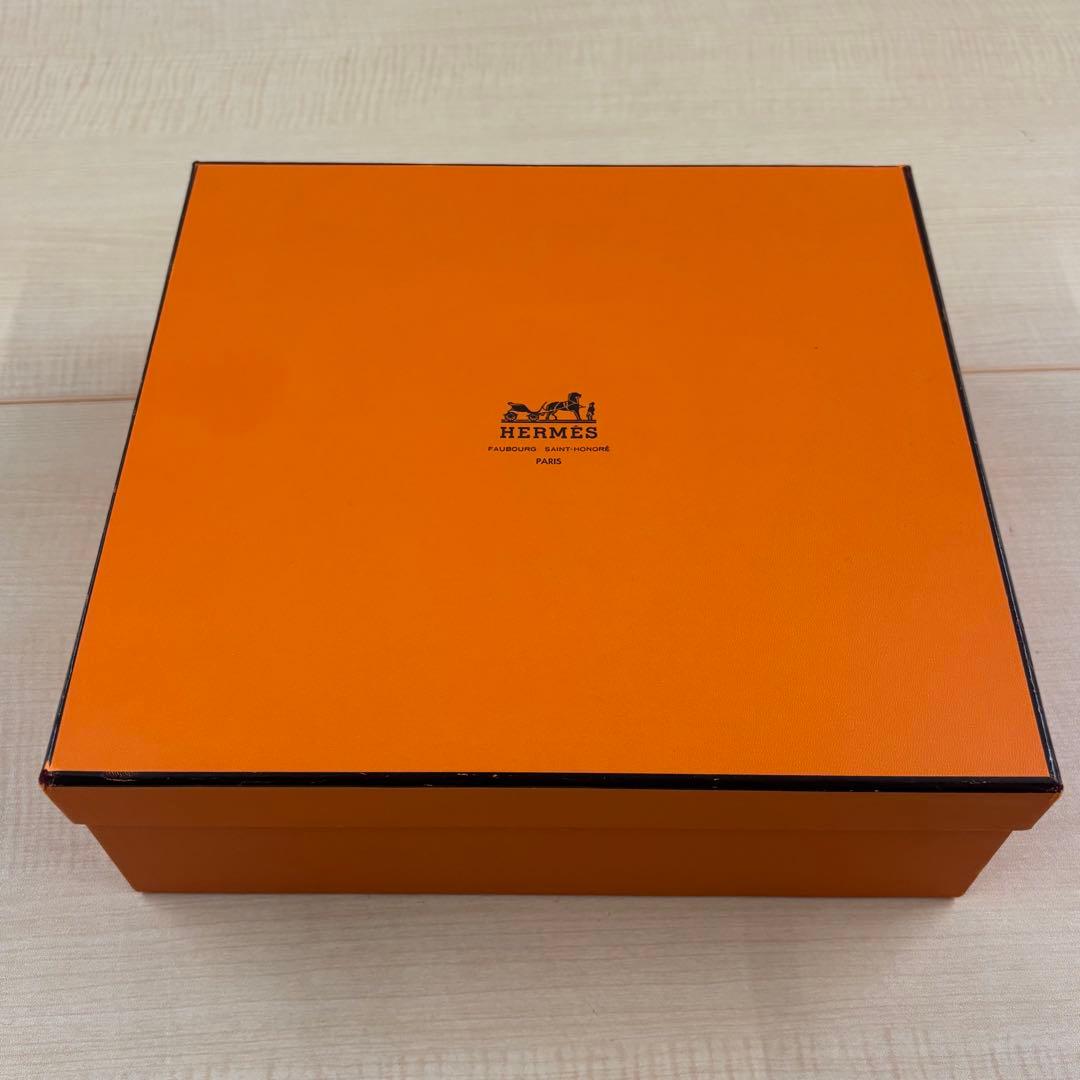 激安】 HERMES 空箱 エルメス 箱 正方形 - メルカリ
